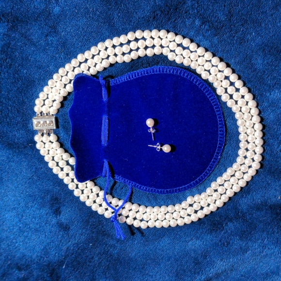 Wedding party set White South Sea Perl 3 rows necklace 17-19 in earrings. - Picture 8 of 8